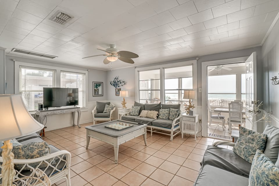 'Two by Sea' Beachfront Private Home w/ Courtyard! House in Panama City Beach