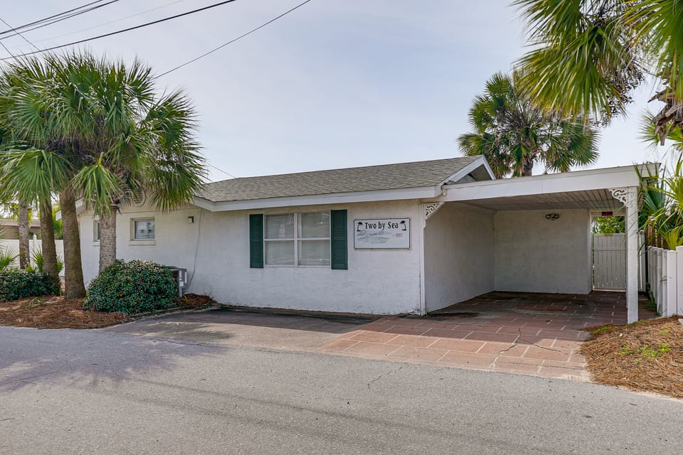 'Two by Sea' Beachfront Private Home w/ Courtyard! House in Panama City Beach