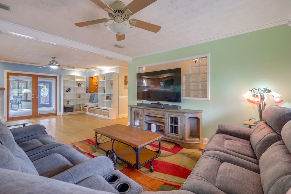 Sunroom & Spacious Yard! Family Gem in Orange Park House in Orange Park