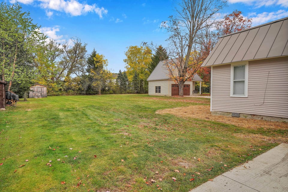 Walkable Gem w/ Deck: Stay & Play in Ellicottville House in Ellicottville