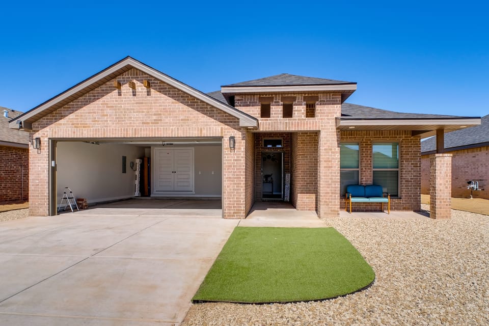 8 Mi to TTU! Pet-Friendly Home w/ Patio & Yard House in Texas