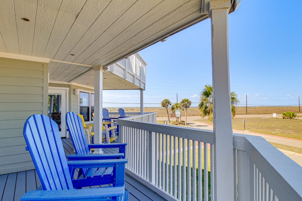 Beach Getaway on Mustang Island: Pet Friendly! Apartment in Nueces County