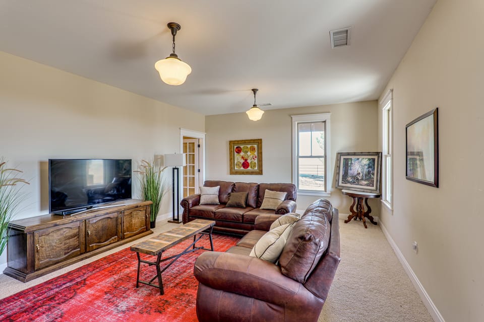 Peaceful, Serene Getaway 17 Mi to Dtwn Roswell! House in New Mexico