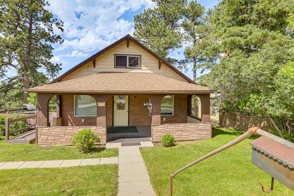 Near Ski Slopes & ATV Trails: Large Lead Getaway House in Lead