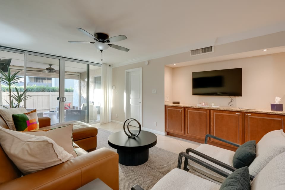 Easy Living in Old Town: Condo w/ Pool Access! Apartment in Scottsdale