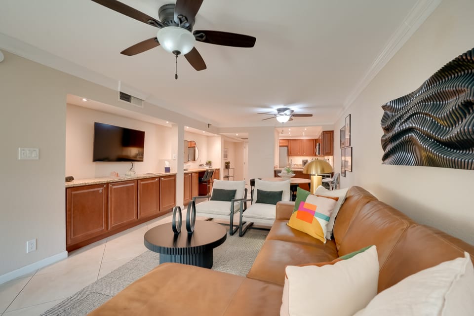 Easy Living in Old Town: Condo w/ Pool Access! Apartment in Scottsdale