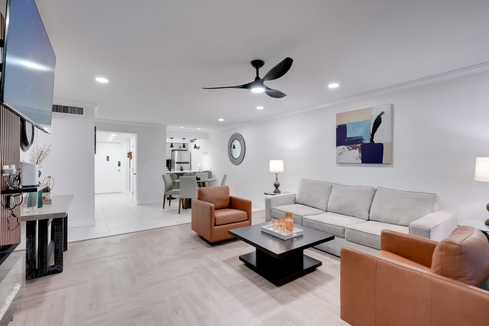 Old Town Oasis! Modern Unit w/ Resort-Style Pool Apartment in Scottsdale