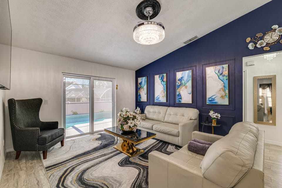 5 Mi to Disney: Renovated Group Getaway, Game Room House in Four Corners