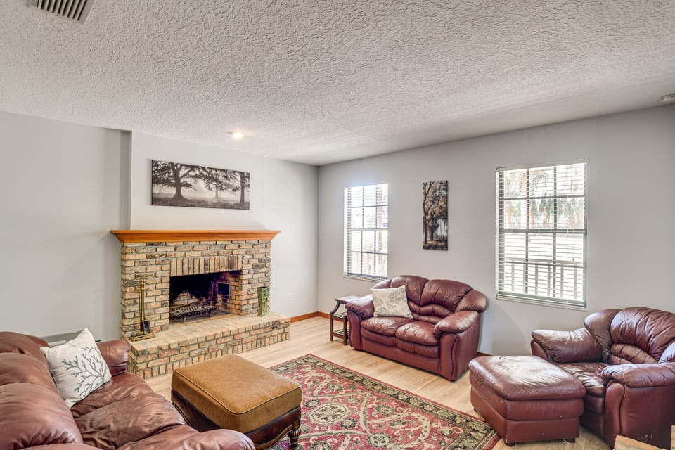 Lake Smith Getaway w/ Dock: Families Welcome! House in Florida