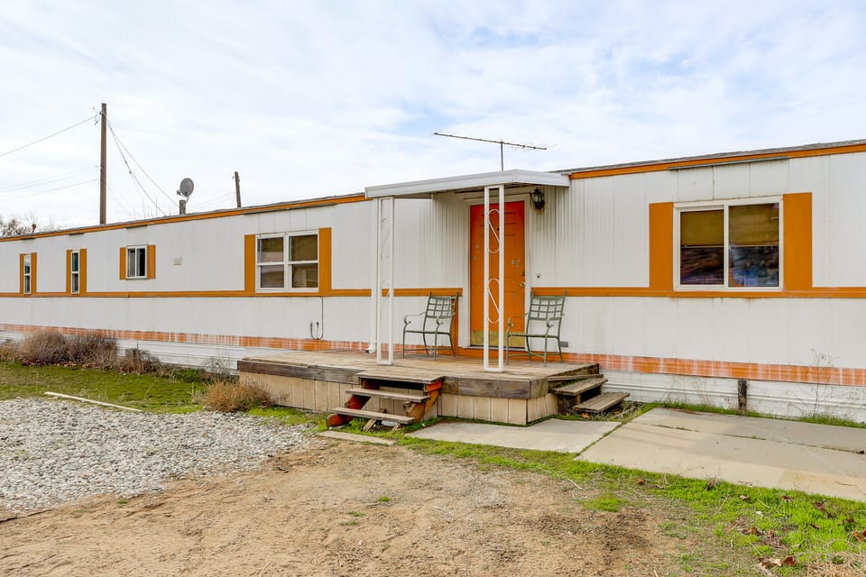 Walk to Loop Trail! East Wenatchee Basecamp House in Kittitas County