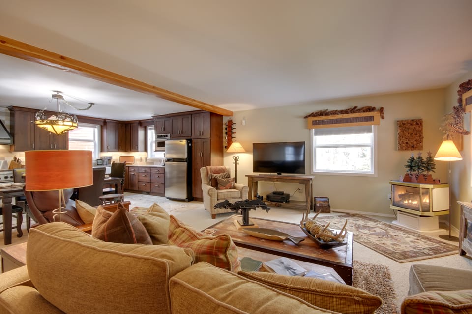 Hike, Fish & Explore! Mtn-View Gem in Mc Leod House in Montana