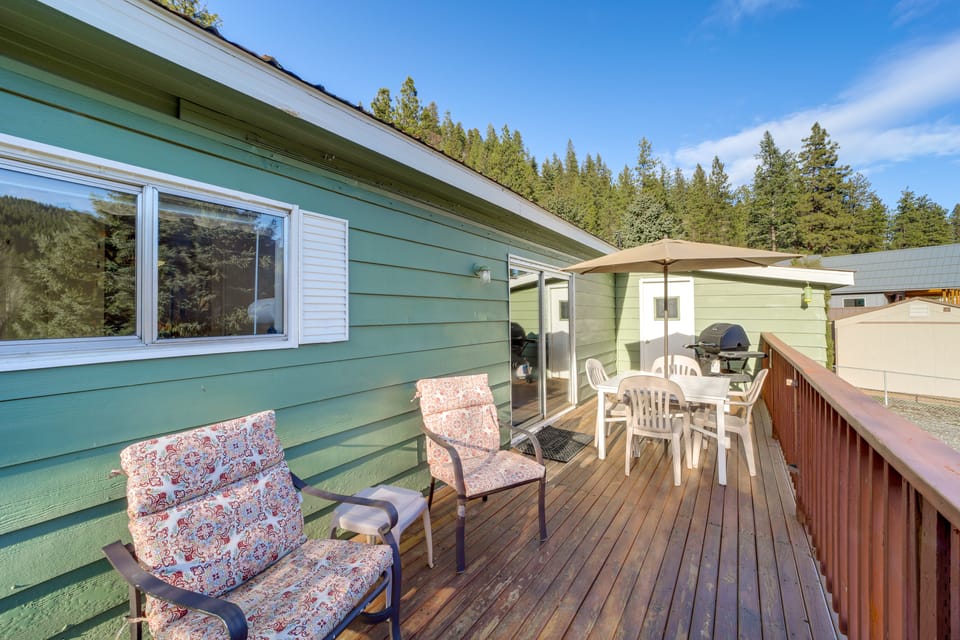 Cozy Waterfront Home w/ Mtn View Near Leavenworth House in Kittitas County