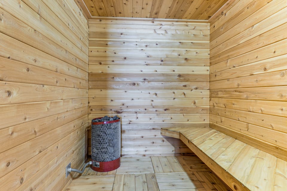 Sauna & Game Room! Tranquil Retreat on Grace Lake House in Wisconsin
