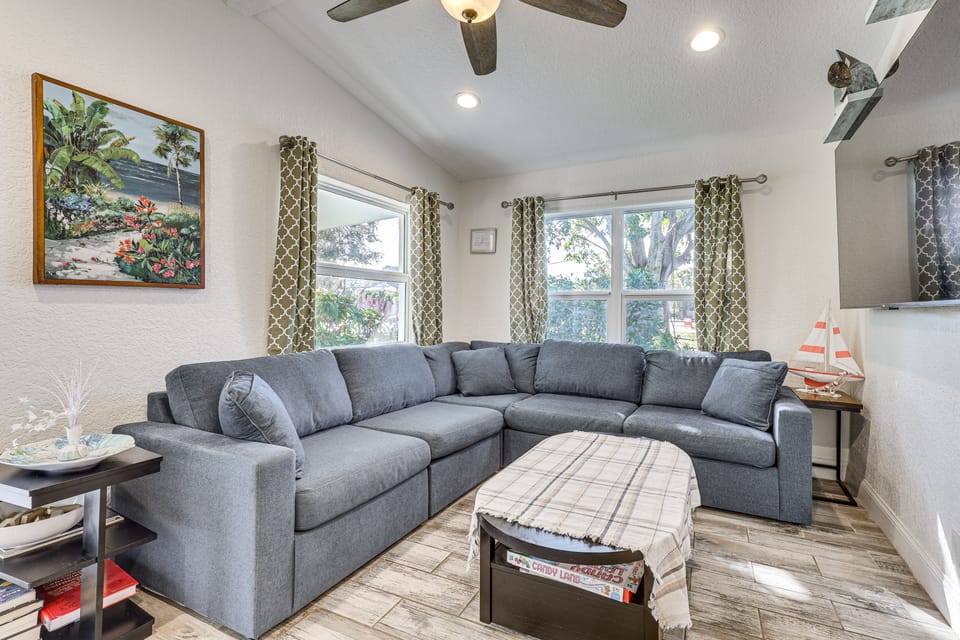 Sun-Drenched Sanctuary Near Las Olas & Beaches! House in Fort Lauderdale