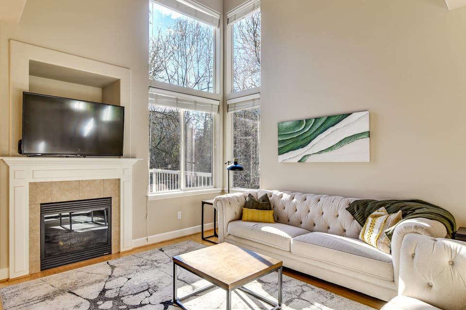 Work-Life Balance! Home Outside Dtwn Portland House in Tigard