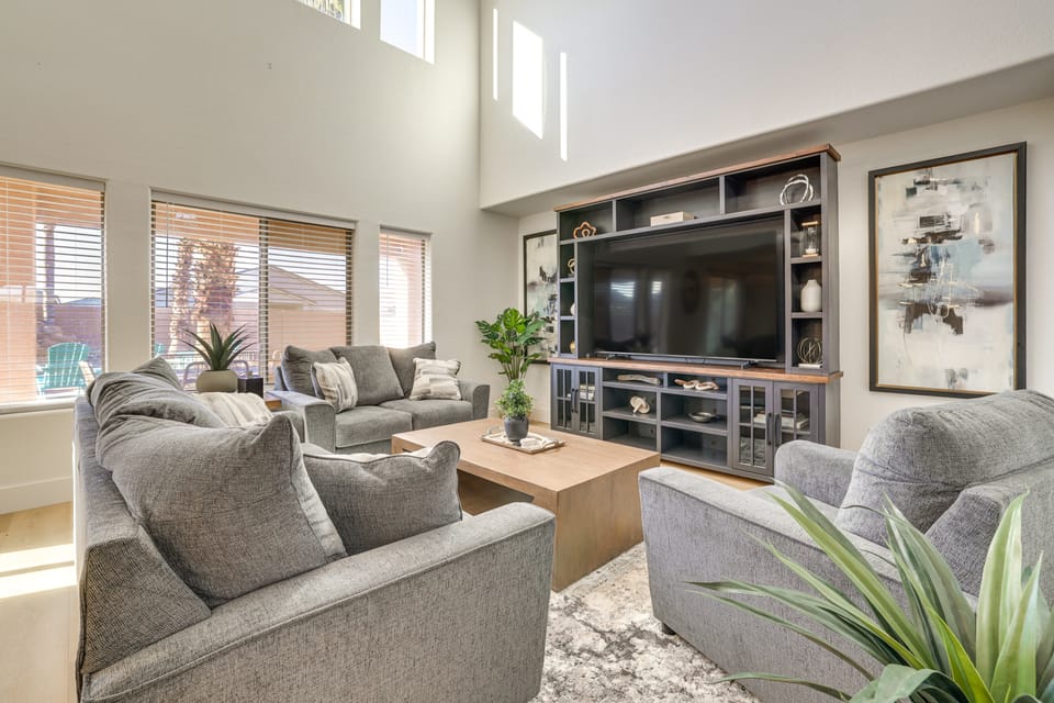 Spacious San Tan Valley w/ Private Outdoor Oasis House in San Tan Valley