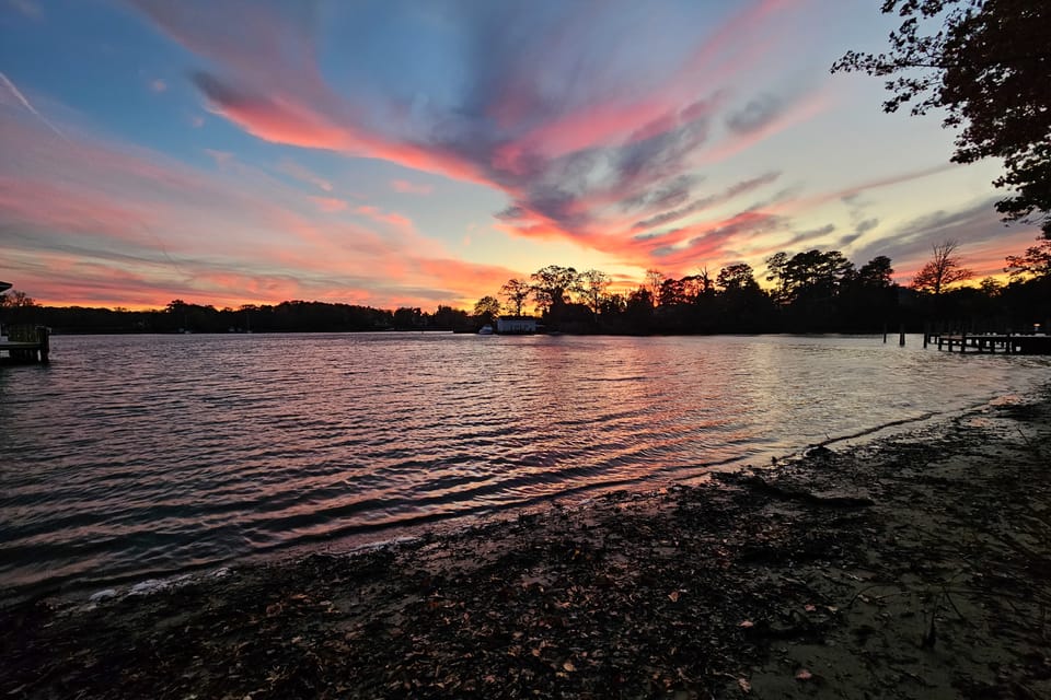 Deep Water Dock & Private Beach! Irvington Home House in Irvington