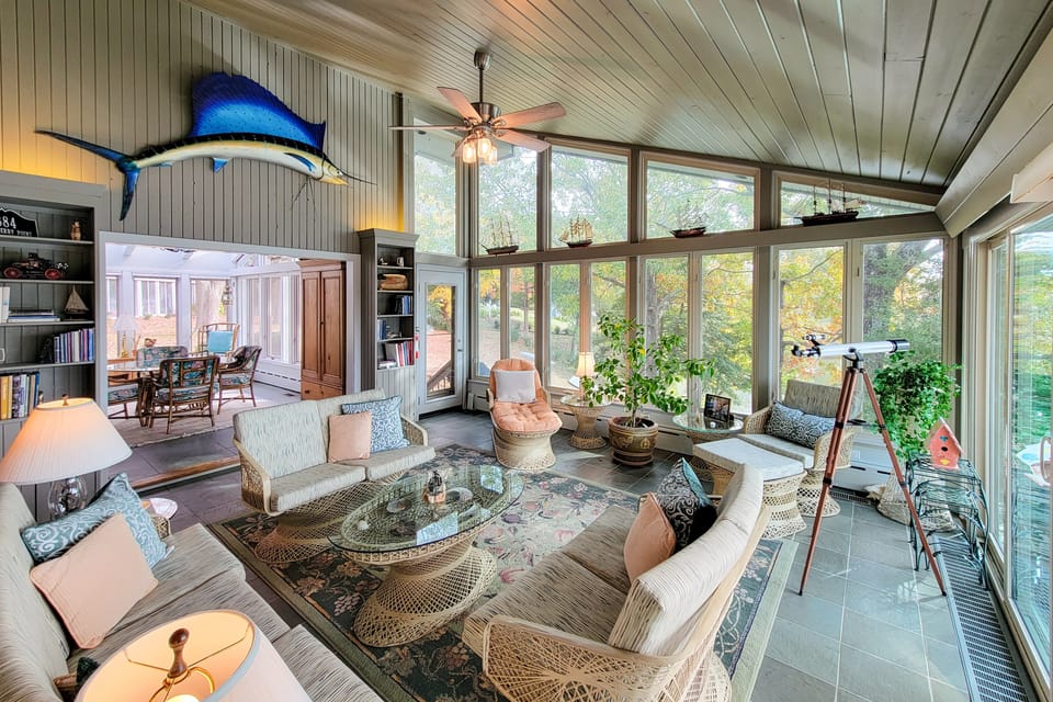 Waterfront, Private Beach, & Dock in Irvington House in Irvington