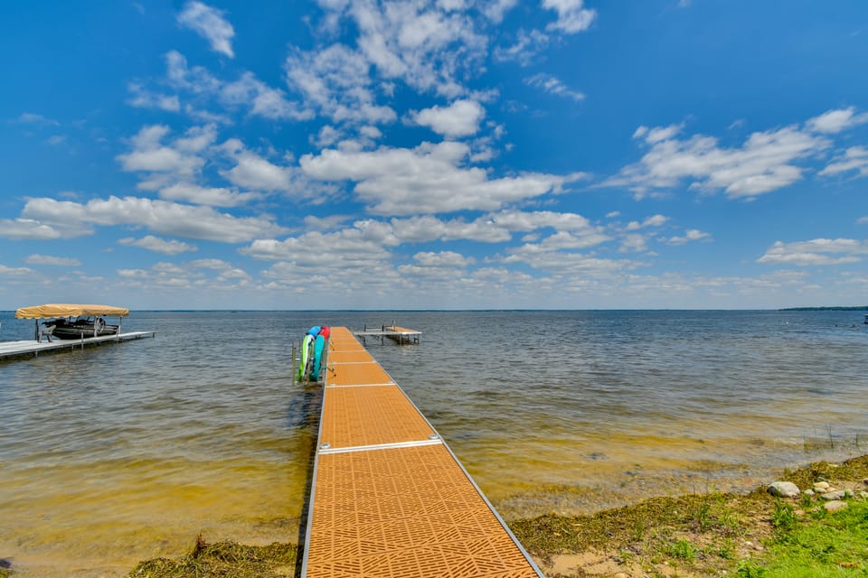 Luxe Hideaway on Houghton Lake: Families Welcome! House in Houghton Lake