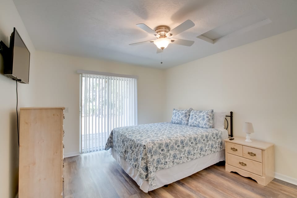 Crystal River Retreat Near Three Sisters Springs House in Crystal River