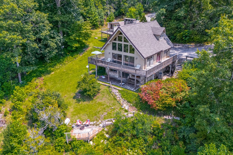 'Point of View' Hilltop Sanctuary in Brevard House in North Carolina