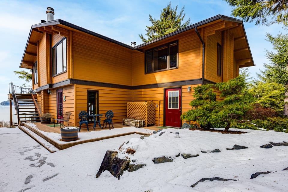 Hot Tub & Whale Watching! Scenic Sitka Escape House in Sitka
