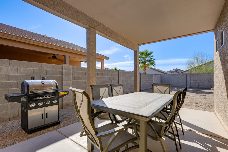 Community Perks! Golfer’s Oasis in San Tan Valley House in Johnson Ranch