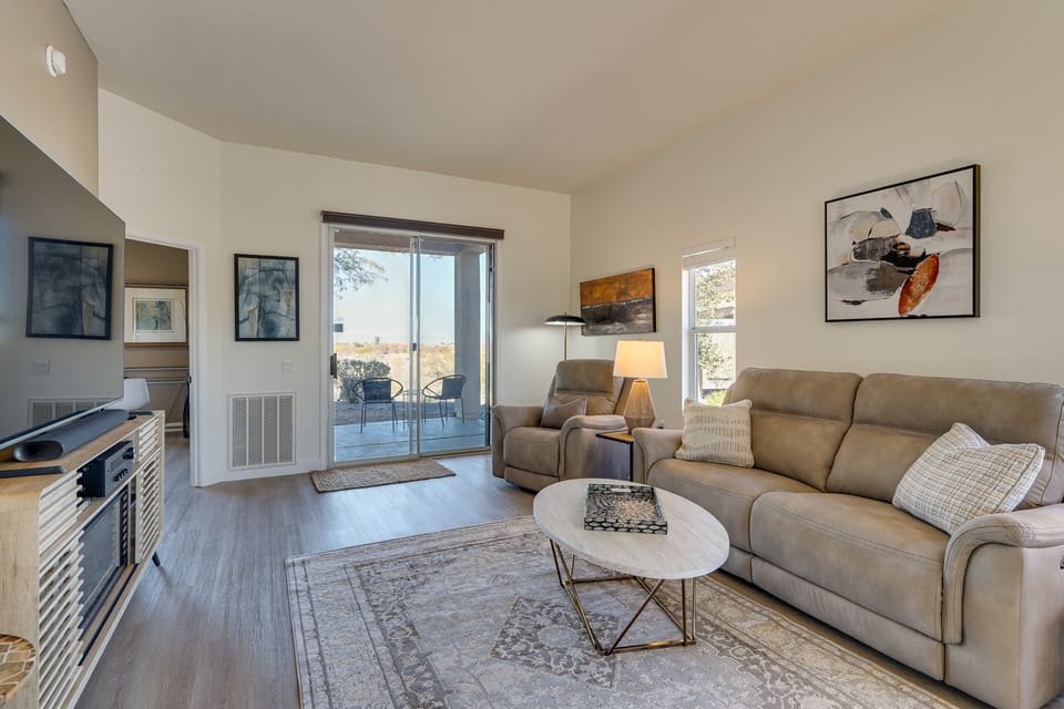 Private Golf Cart! 55-Plus Green Valley Getaway Apartment in Green Valley