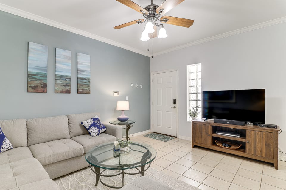 1 Block to Beach: South Padre Condo w/ Pool Access Apartment in South Padre Island