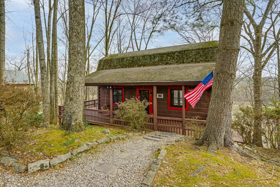 Lake Cumberland Log Cabin Near 3 Boat Ramps House in Burnside