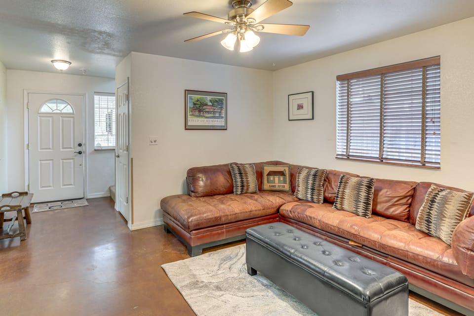 Explore the Coconino Forest! Flagstaff Cottage House in Arizona