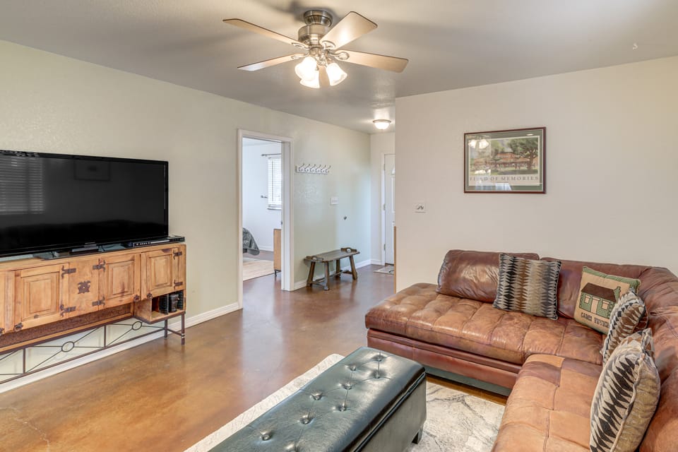 Explore the Coconino Forest! Flagstaff Cottage House in Arizona