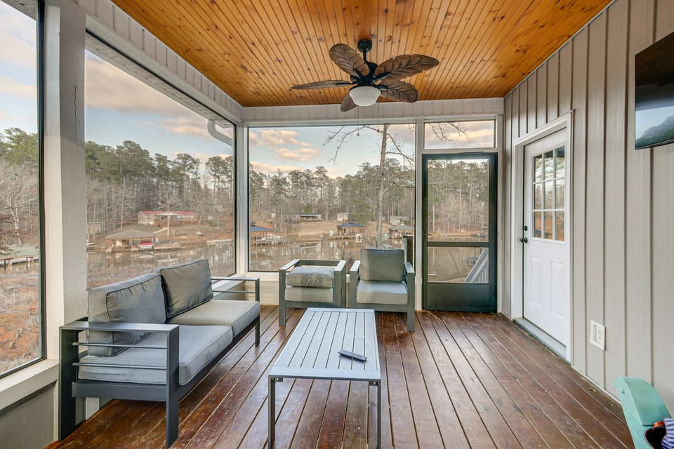 Lakefront Getaway w/ Boat Slip & Dock in Sparta! House in Lake Sinclair