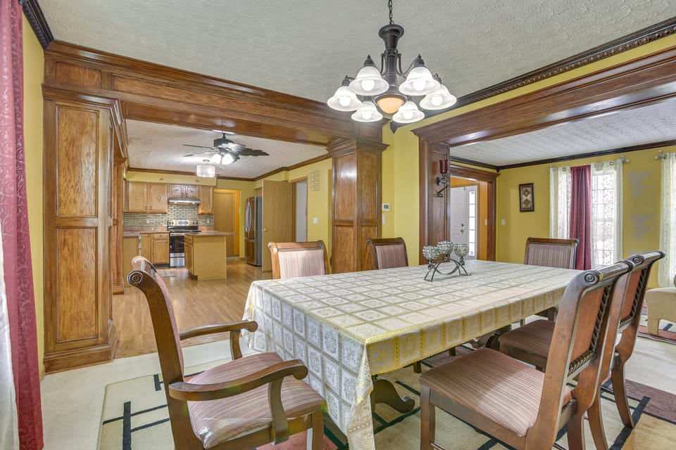 6 Mi to Rickenbacker Airport! Columbus Area Home House in Ohio