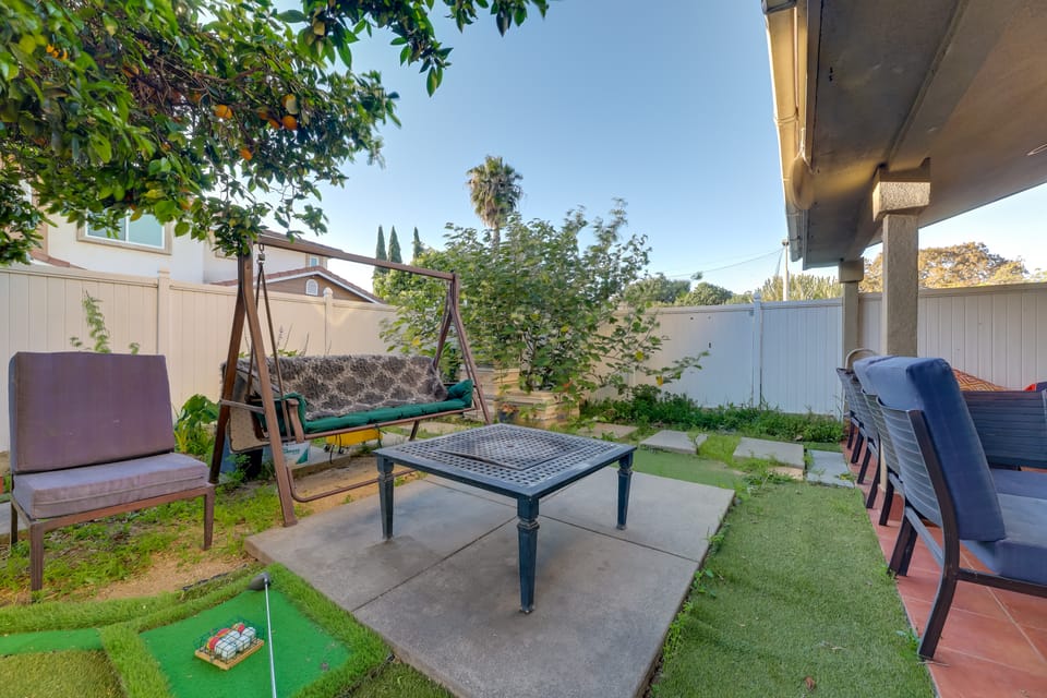 15 Mi to Disney & Beaches! Central SoCal Hub House in Bellflower