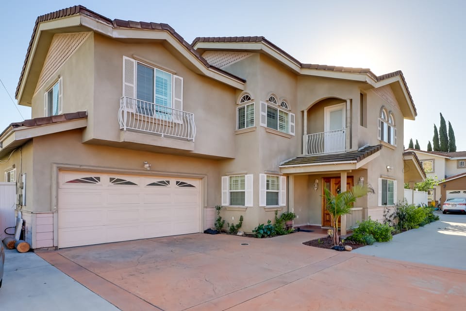 15 Mi to Disney & Beaches! Central SoCal Hub House in Bellflower