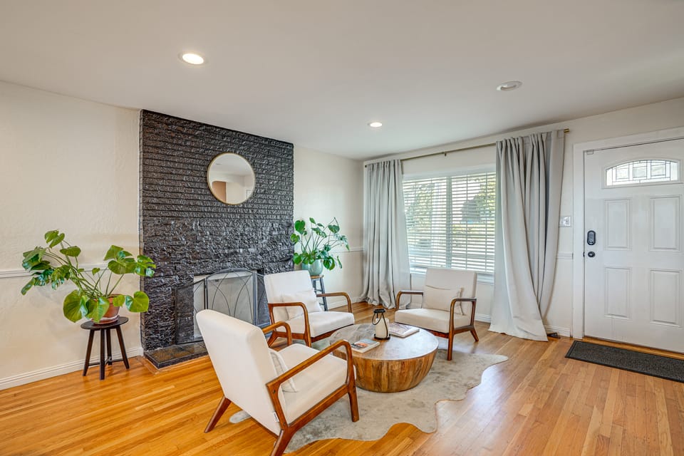 Bay Area Family Home w/ Indoor Pool + Game Room House in Daly City