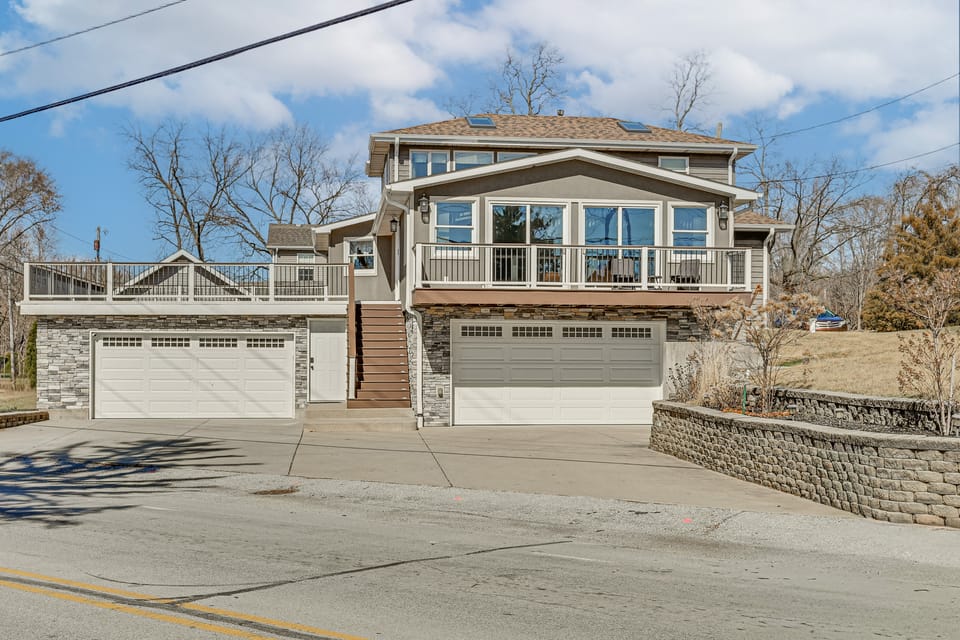 Steps to Cedar Lake! Group Getaway w/ Game Room House in Indiana