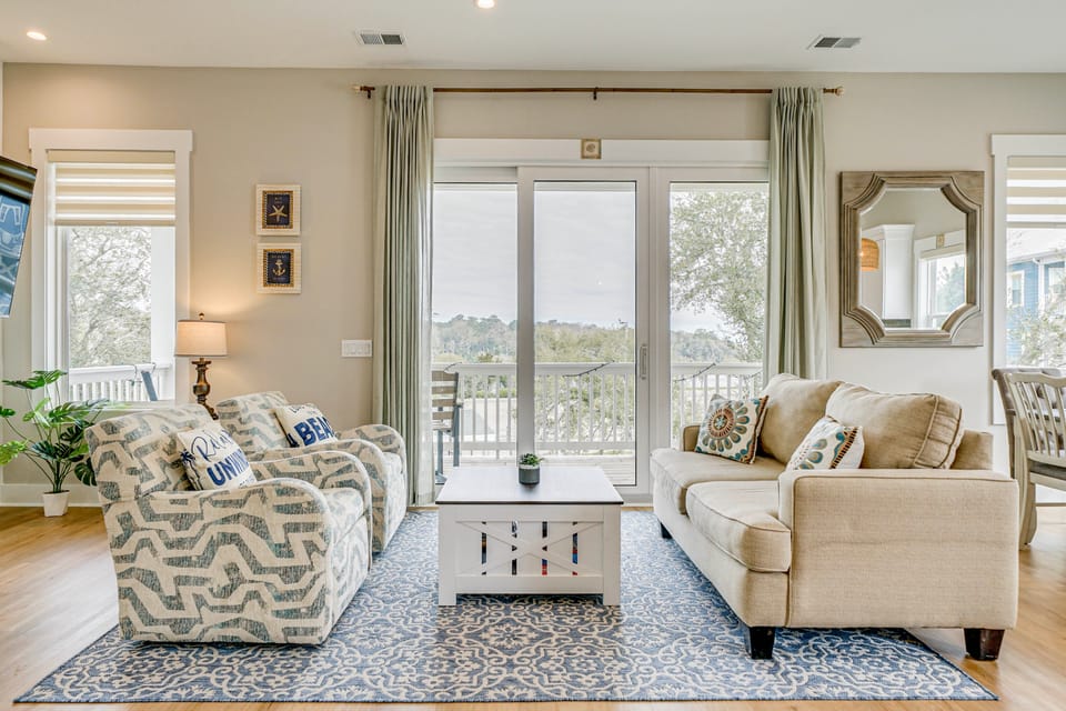 Carolina Beach Luxury Retreat: Intracoastal Views House in Carolina Beach