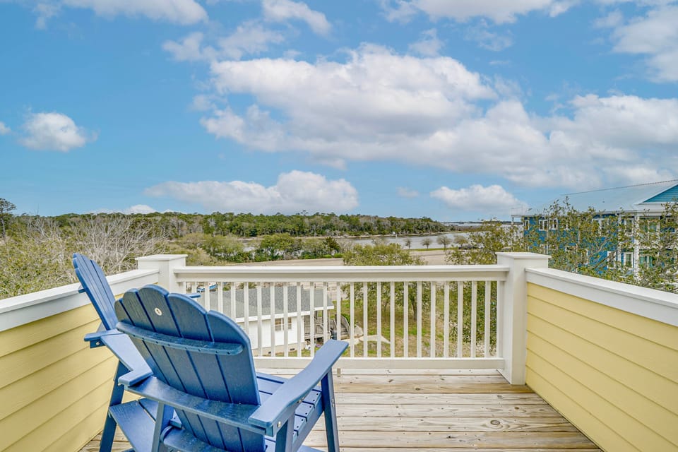 Carolina Beach Luxury Retreat: Intracoastal Views House in Carolina Beach