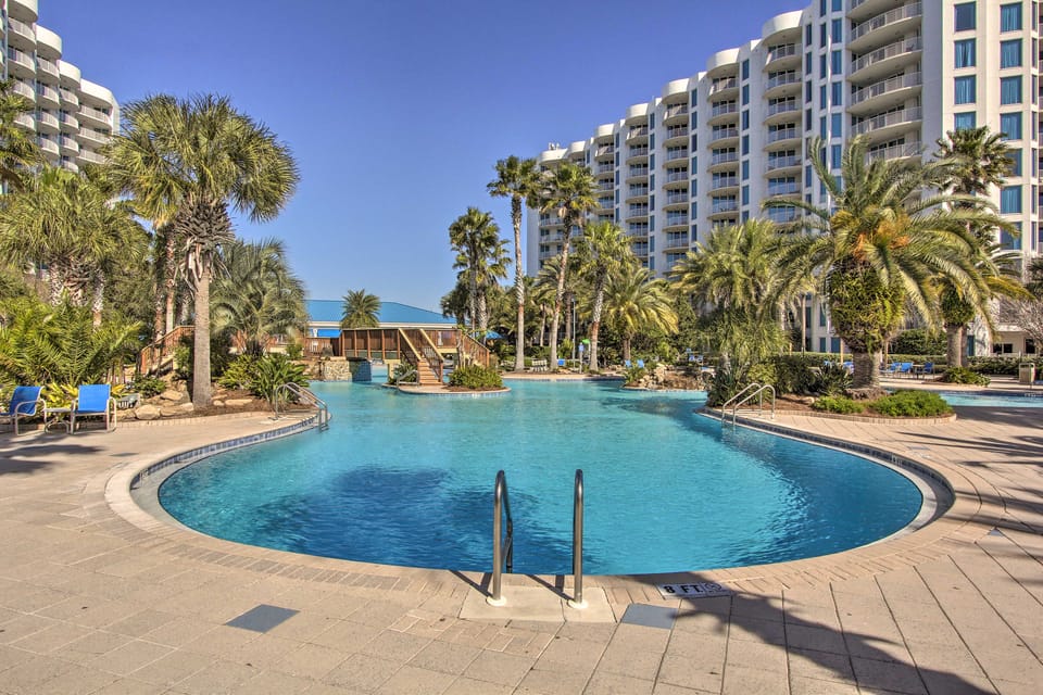 Walk to Beach - Palms of Destin Resort Unit Apartment in Destin