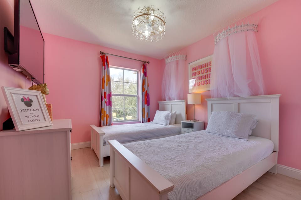 Kissimmee Oasis w/ Pool: 4 Mi to Disney! Apartment in Osceola County