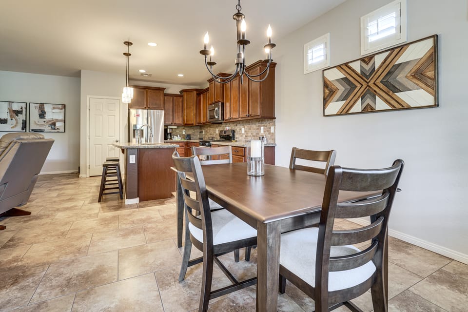 Luxe 55-Plus Retreat 4 Mi to Golf Club of Estrella House in Goodyear