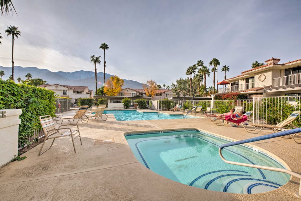 Patio & Pool Access! Mtn-View Palm Springs Escape Apartment in Palm Springs