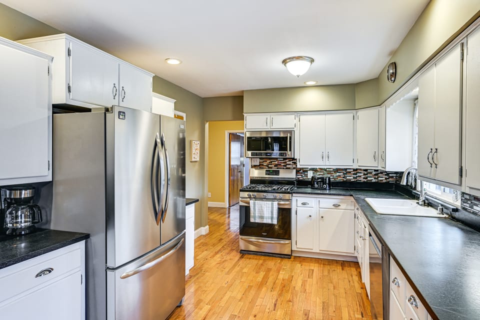 Wake Up the Echoes! Notre Dame Game Day Base House in Mishawaka