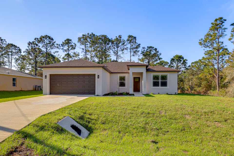 Tee Times & Scenic Hikes! Family Home in Sebring House in Florida