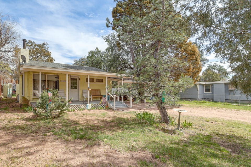 Payson Pines & Porch Vibes: Cool High Country Base House in Payson