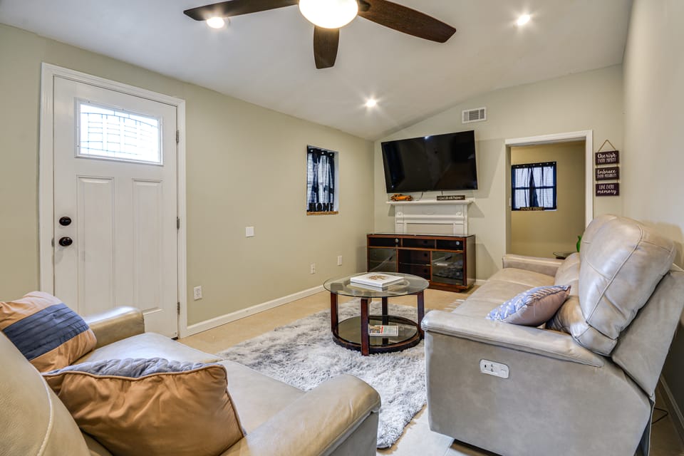 Bring Your Pets! Getaway 1 Mi to Uptown Lexington House in North Carolina