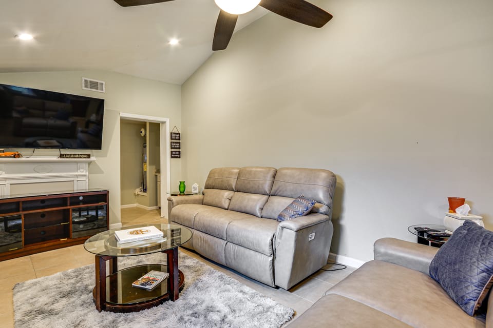 Bring Your Pets! Getaway 1 Mi to Uptown Lexington House in North Carolina