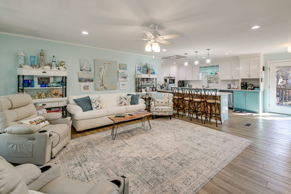 Tranquil Family Retreat w/ Views on Lake Desoto House in Garland County